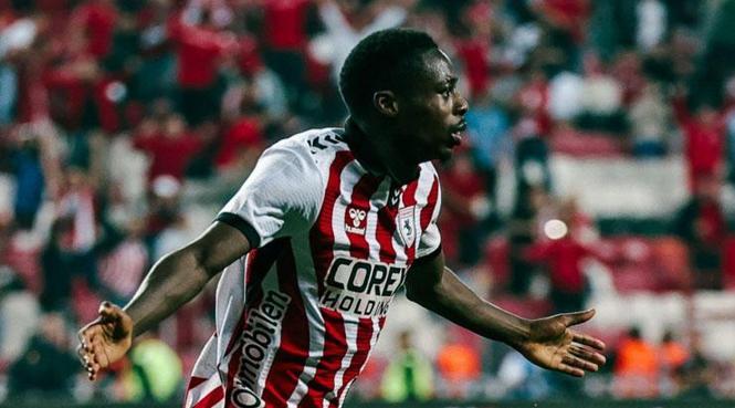 Fenerbahçe'de anlaşma tamamlandı