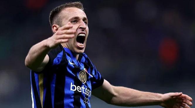 Fenerbahçe Frattesi ile ilgileniyor