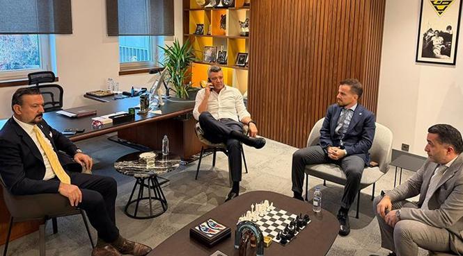 Saran'dan adliye sonrası ilk fotoğraf
