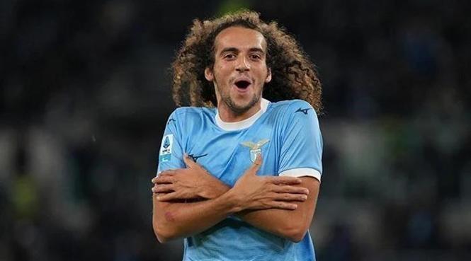 Ve Guendouzi yola çıktı