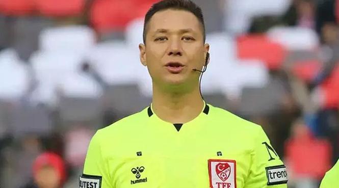 Maçın hakemi Turgut Doman