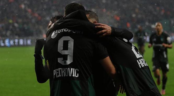 KOCAELİSPOR ÖNE GEÇTİ!