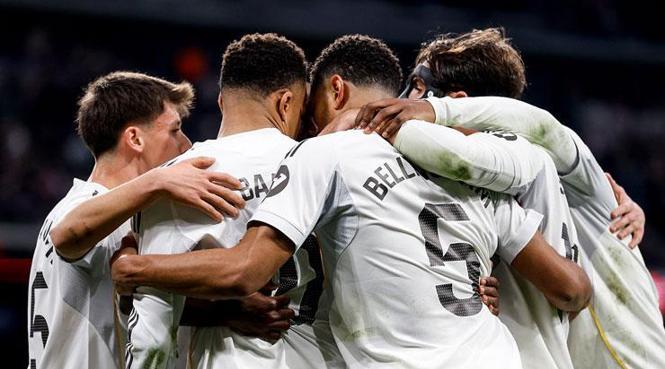 Xabi Alonso gitti, takım Álvaro Arbeloa'ya emanet 