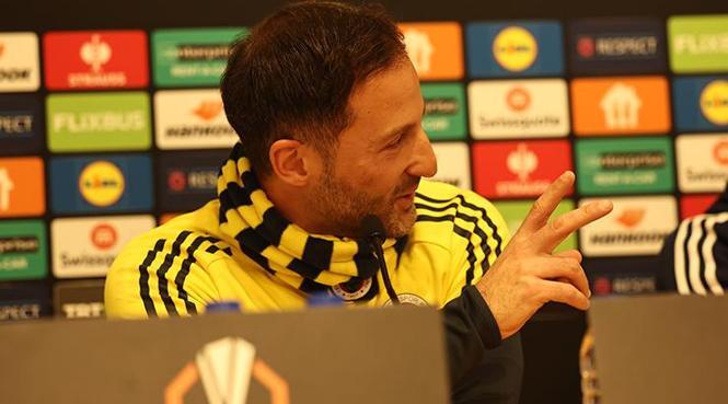 Domenico Tedesco: 'Üçüncü golün şişelerle alakası yok'