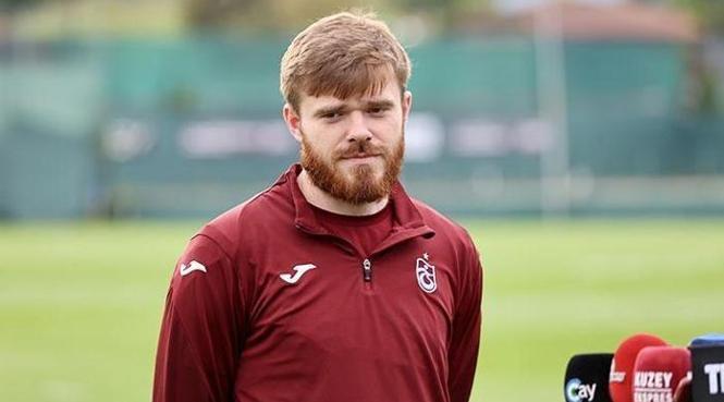 Arseniy Batagov'a Premier Lig'den talip