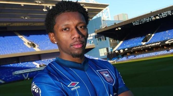 Kartal'a İngiltere'den sol kanat