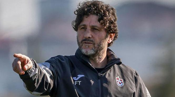 Tekke: Çocuğun biri taş atmış