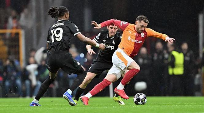 İLK YARI SONA ERDİ