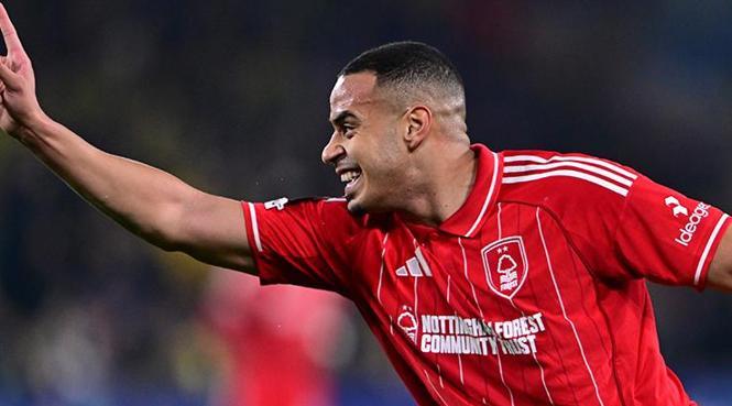 NOTTINGHAM FOREST ÖNE GEÇTİ