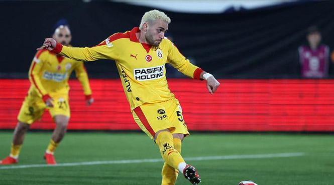 Galatasaray öne geçti