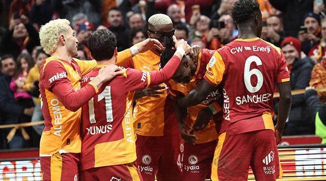 Galatasaray öne geçti