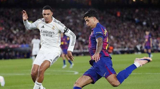 Barcelona El Clasico zaferi ve şampiyonluk kutlamaları