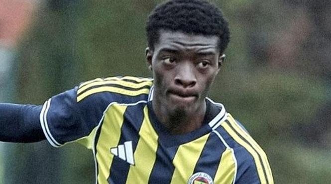Fenerbahçe'nin genç futbolcusuna sürpriz talip 