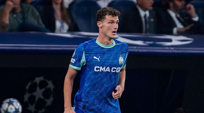 Galatasaray'dan Pavard bombası