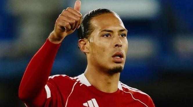 İLK HEDEF VAN DIJK