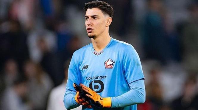 Berke Özer sürprizi