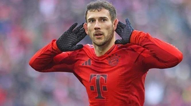 GORETZKA İÇİN MASAYA OTURUYORLAR