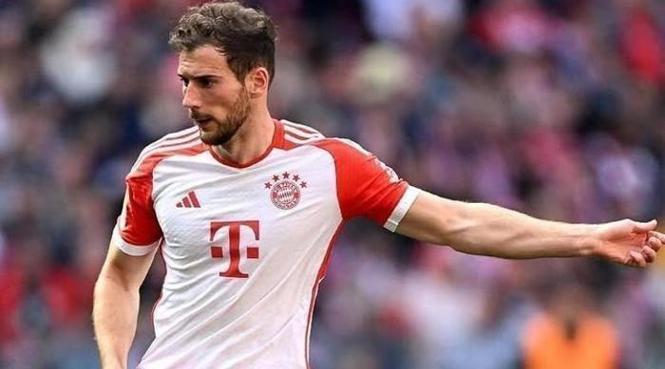 GORETZKA'DA BEŞİKTAŞ ÖNDE 