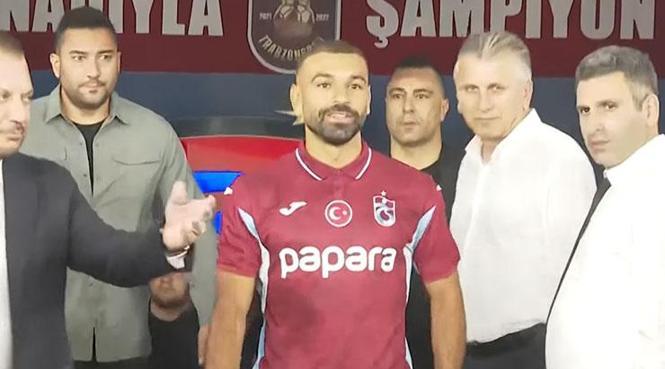 SALAH STADYUMA GELDİ