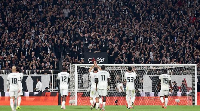 KARA KARTAL YÜKSEKTEN UÇUYOR: ITALIANO  RESİTALİ !
