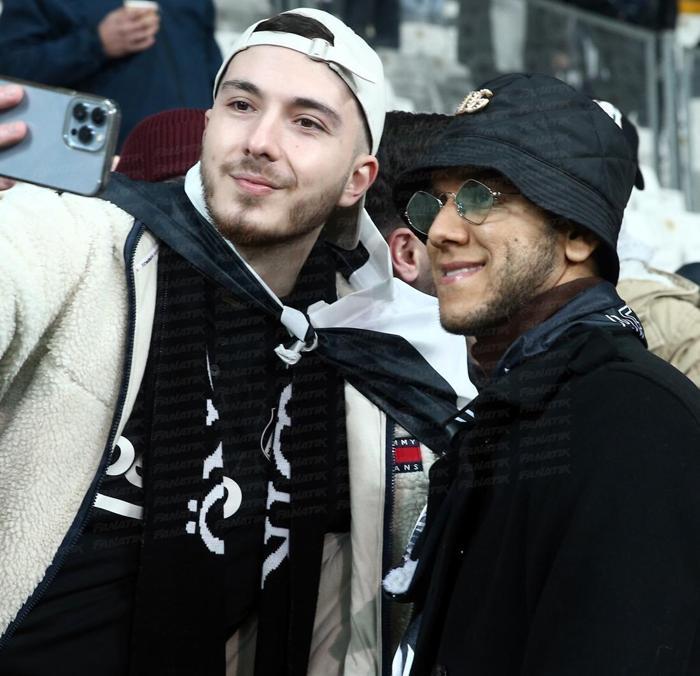 Beşiktaş taraftarlarından Josef de Souzaya yoğun ilgi