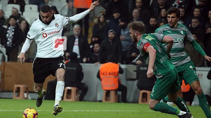 Beşiktaş taraftarlarının hedefinde yine Tolgay Arslan var