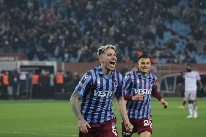 Yazarların Trabzonspor - Antalyaspor maçı yorumu