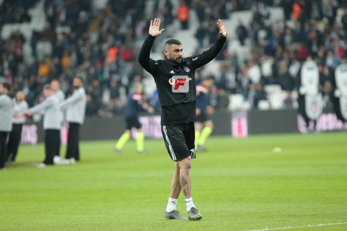 Burak Yılmaz Beşiktaş taraftarıyla barıştı Büyük destek...