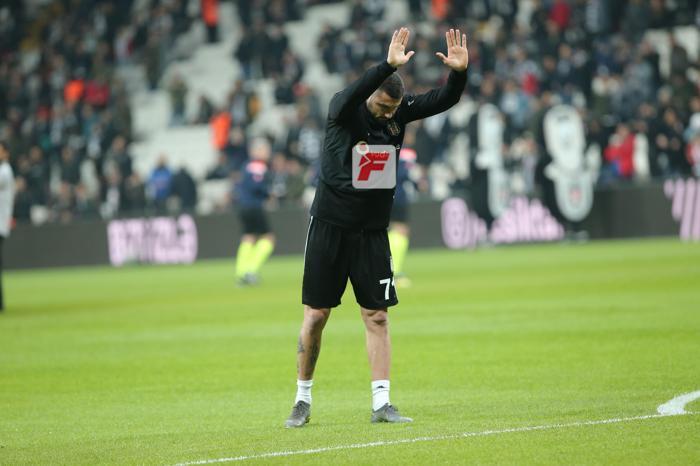 Burak Yılmaz Beşiktaş taraftarıyla barıştı Büyük destek...