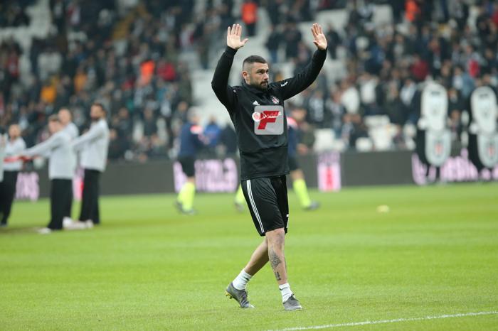 Burak Yılmaz Beşiktaş taraftarıyla barıştı Büyük destek...