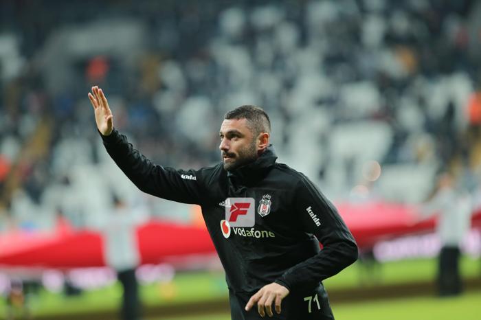 Burak Yılmaz Beşiktaş taraftarıyla barıştı Büyük destek...