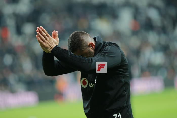 Burak Yılmaz Beşiktaş taraftarıyla barıştı Büyük destek...