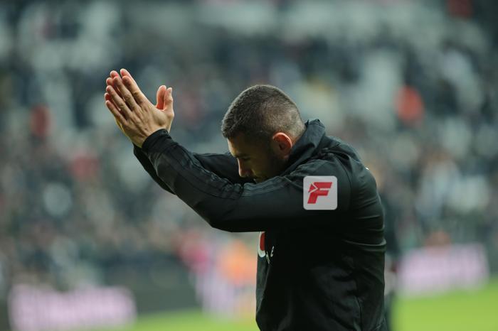 Burak Yılmaz Beşiktaş taraftarıyla barıştı Büyük destek...