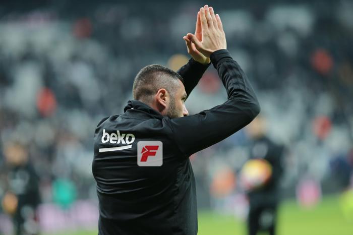 Burak Yılmaz Beşiktaş taraftarıyla barıştı Büyük destek...