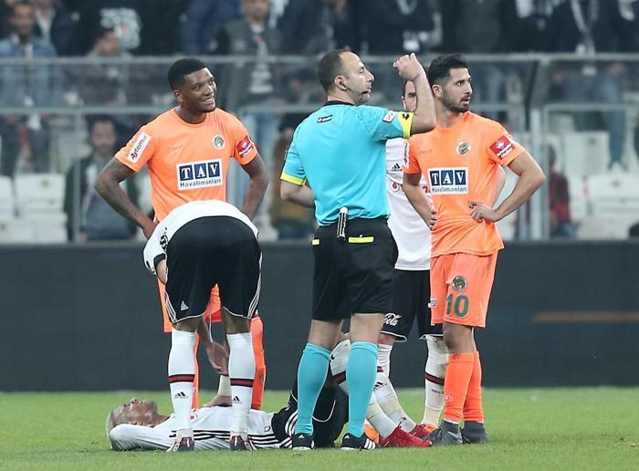 Fanatik yazarlarının Beşiktaş - Alanyaspor maçı yorumları