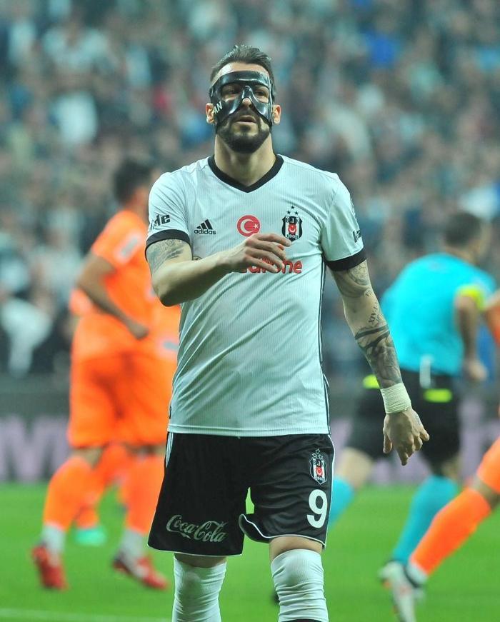 Fanatik yazarlarının Beşiktaş - Alanyaspor maçı yorumları