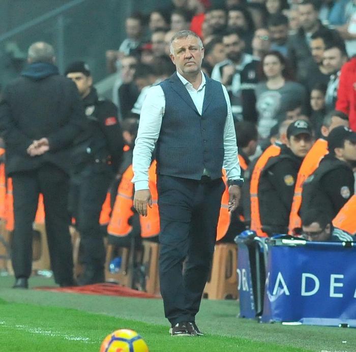 Fanatik yazarlarının Beşiktaş - Alanyaspor maçı yorumları
