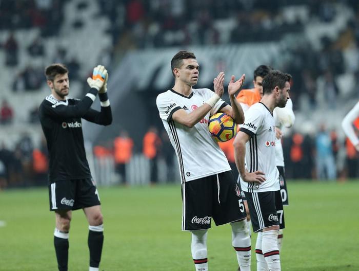 Fanatik yazarlarının Beşiktaş - Alanyaspor maçı yorumları