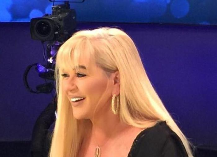 Zerrin Özer: Kız çocuğu evlenirken bakire olmalı