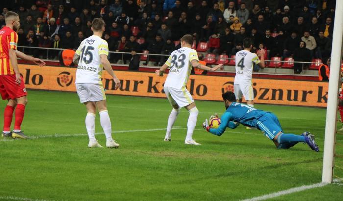 Net kırmızı kart (Deniz Çoban)