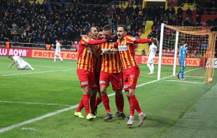 Fanatik yazarlarının İM Kayserispor - Fenerbahçe maçı yorumları