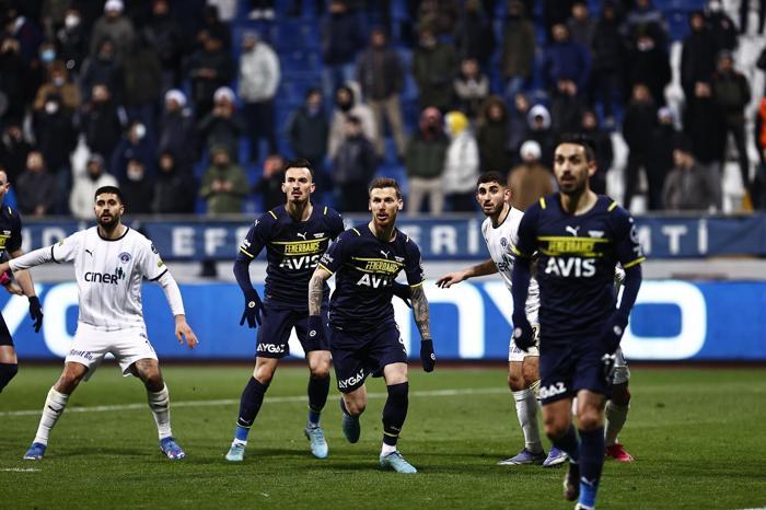 Fanatik yazarları Kasımpaşa - Fenerbahçe maçını kaleme aldı