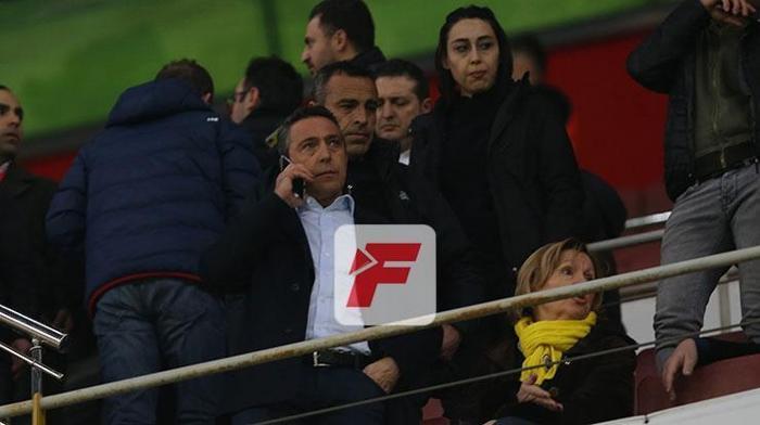 Ali Koç telefona sarıldı İşte o anlar...