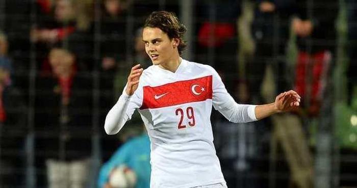 Fenerbahçe golcüsünü İspanyada buldu