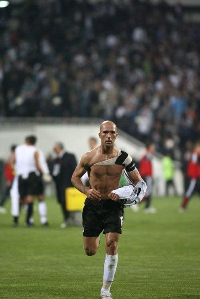 İşte ünlülerin derbi skor tahminleri