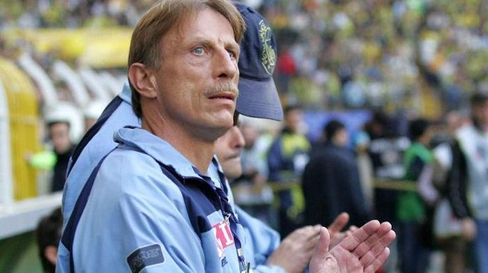 İşte ünlülerin derbi skor tahminleri