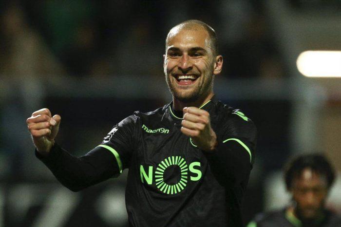 Transferde son dakika Bas Dost imzayı atıyor...