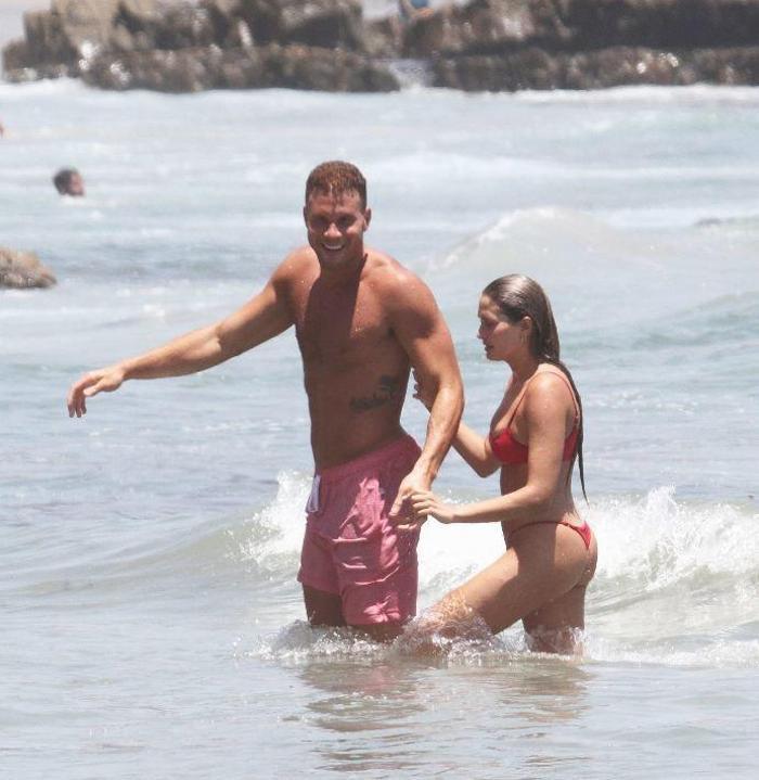 Blake Griffin yeni sevgilisi Francesca Aiello ile tatilde