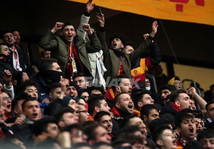 Galatasaray-Çaykur Rizespor maçında sürpriz isim