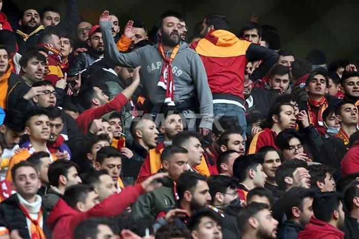 Galatasaray-Çaykur Rizespor maçında sürpriz isim